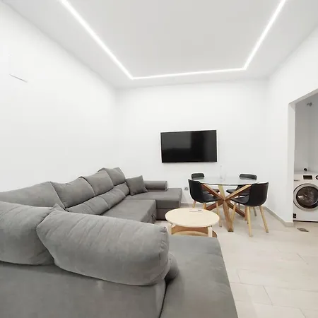 Alcaravaneras 아파트 *